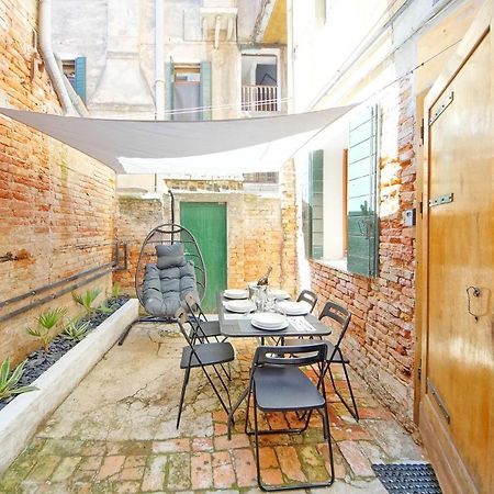 Gondola View Apartment เวนิส ภายนอก รูปภาพ