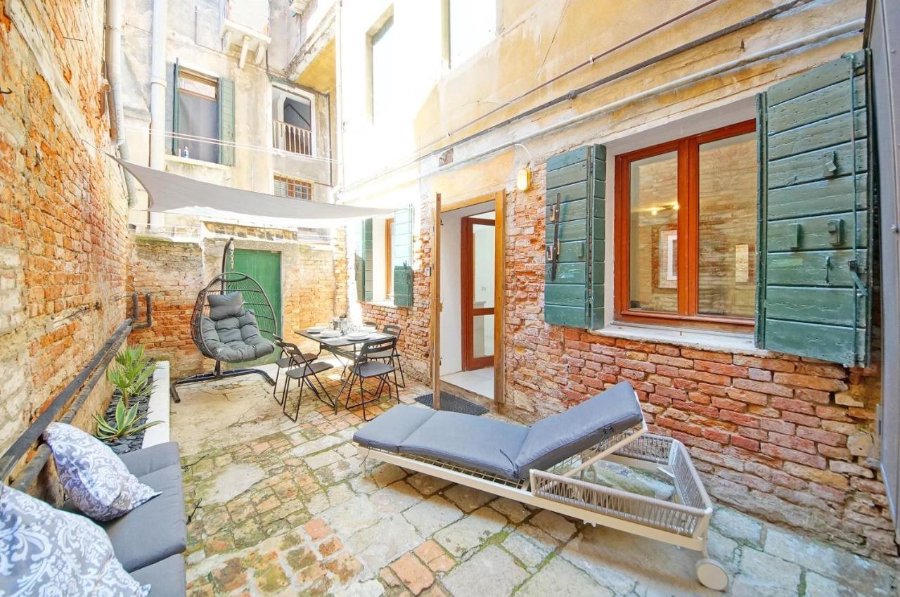 Gondola View Apartment เวนิส ภายนอก รูปภาพ