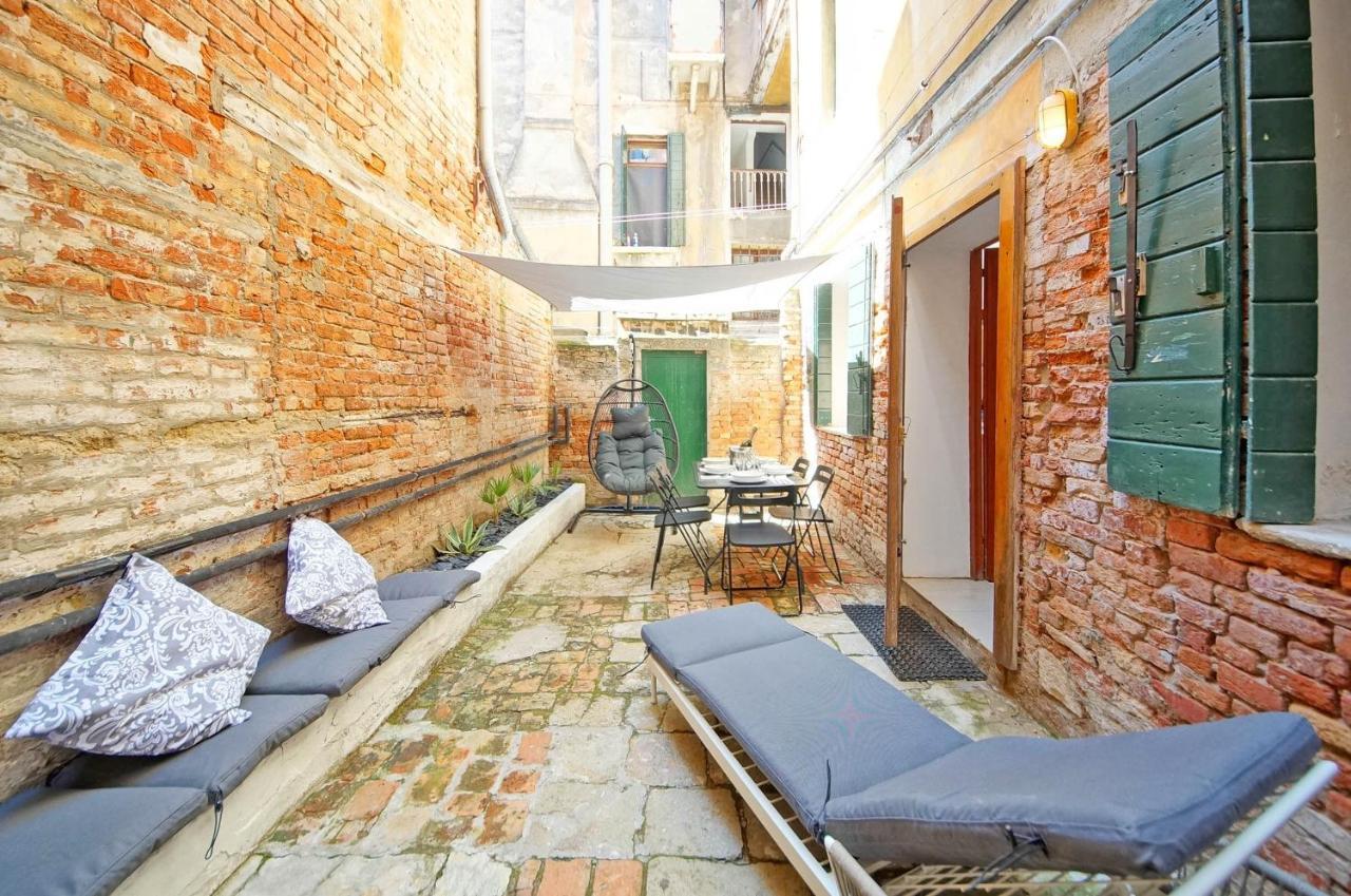 Gondola View Apartment เวนิส ภายนอก รูปภาพ